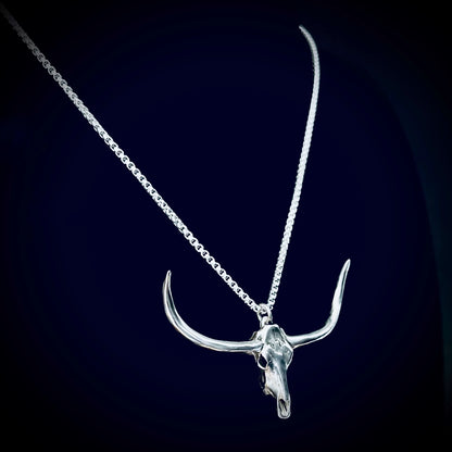 DON'T SQUAT WITH YER SPURS ON longhorn sterling silver pendant on 18-inch high shine polished solid silver box chain