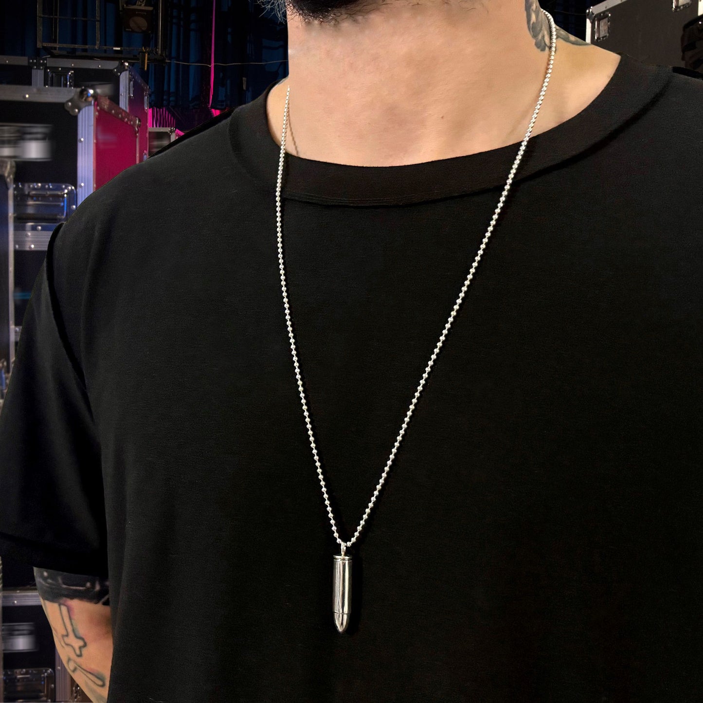 ONE HIT WONDER worn backstage 