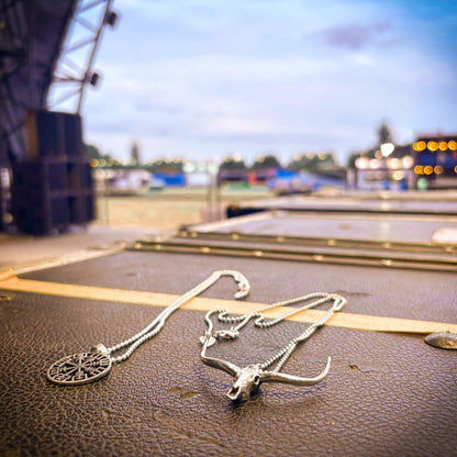 DON'T SQUAT WITH YER SPURS ON AND The RECKLESS ROUTE on BLOODSTOCK MAIN STAGE 