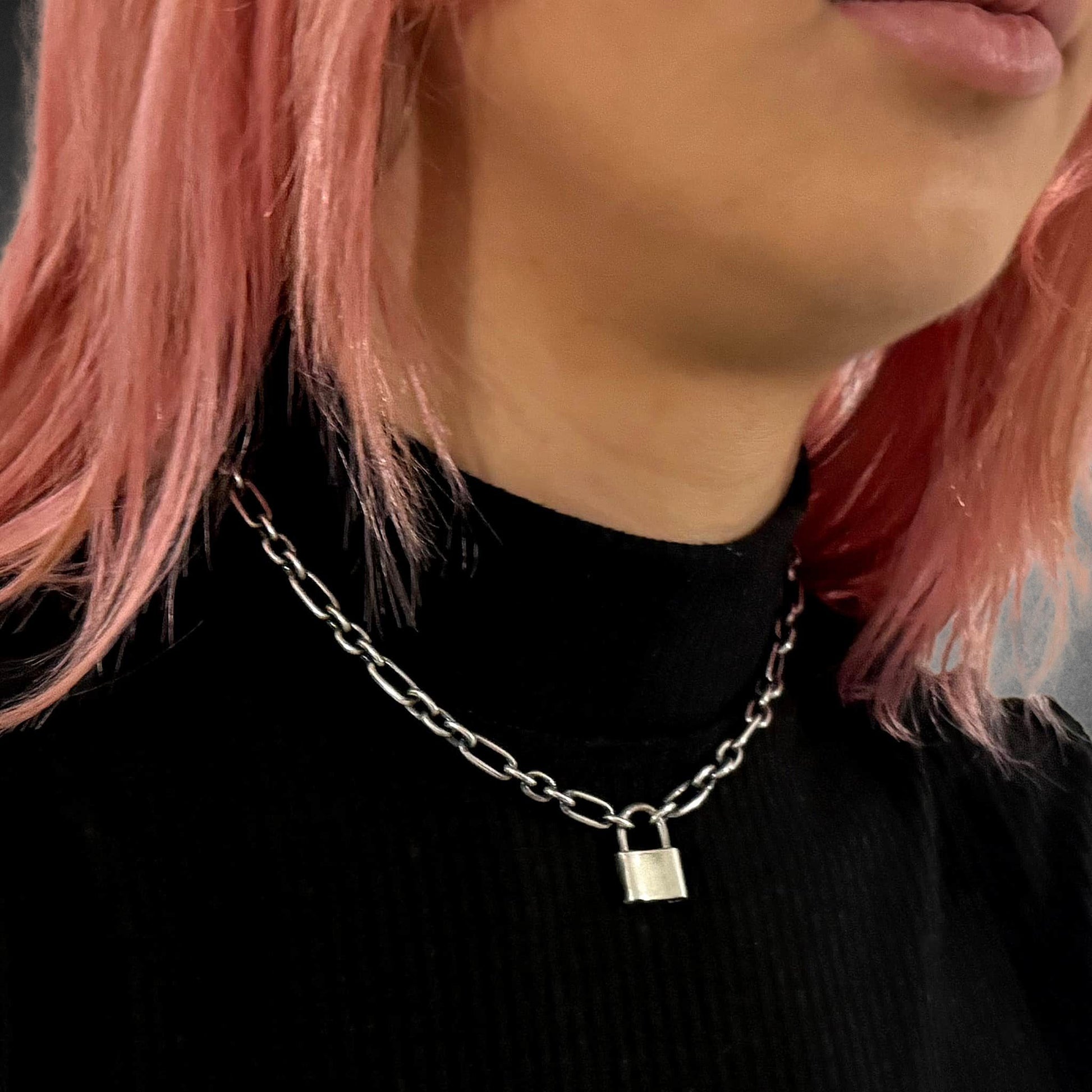 LOCKED-IN 18-inch oxidised padlock chain